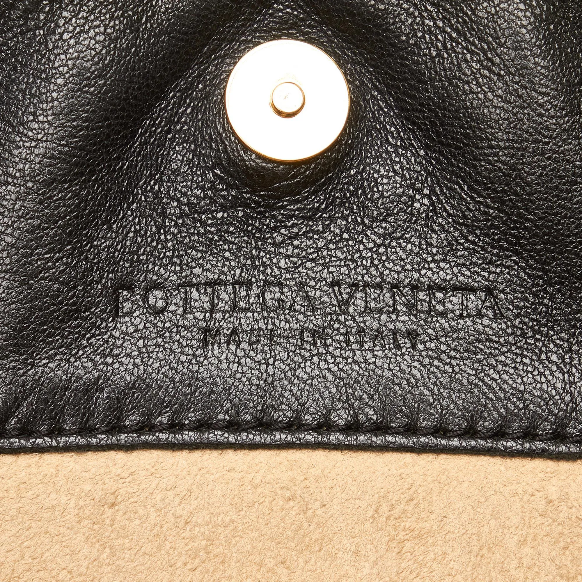 Bottega Veneta Intrecciato Baguette (SHG-IS3p5M)